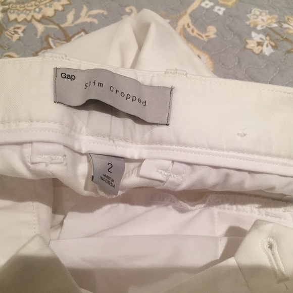 GAP Slim Cropped White Stretch Pants