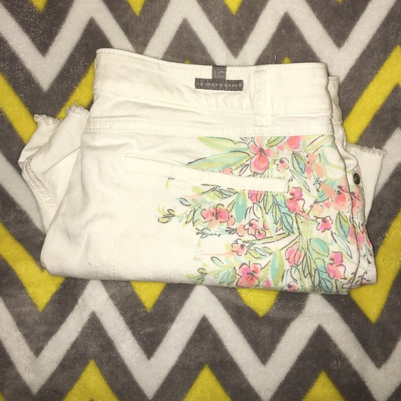 LC Lauren Conrad White Floral Shorts