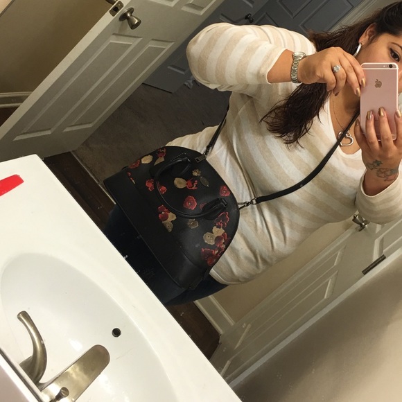 💖SOLD SOLD💖Coach Cora Domed Satchel - Picture 4 of 4