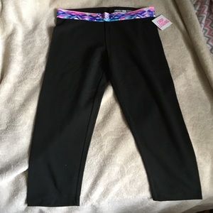 NWT PINK YOGA Crop Legging