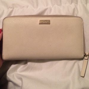 Kate Spade Neda Wallet