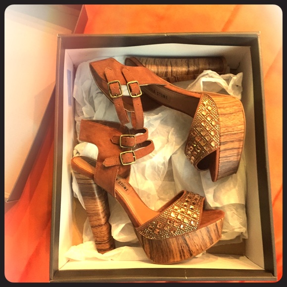 Leila Stone Cognac Chunky Heels