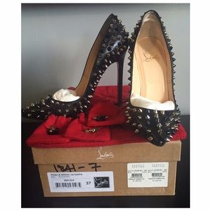 AUTH Christian Louboutin Pigalle Spikes