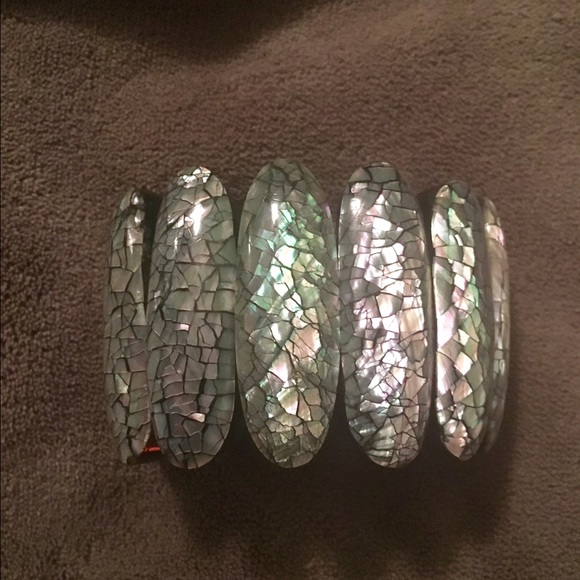 Viktoria Hayman Abalone Shell stretch bracelet