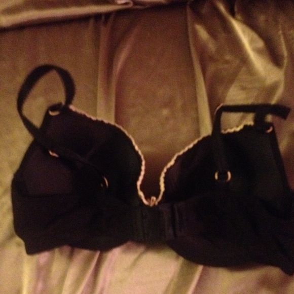 B. Tempted bra 34D - Picture 2 of 4