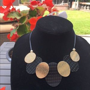 Maxi Vintage Style Pendant Necklace