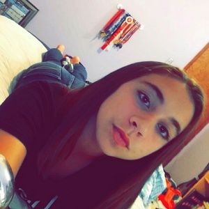 Meet your Posher, Michaela