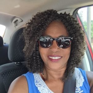 Meet your Posher, Stella