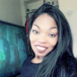 Meet your Posher, Aisha