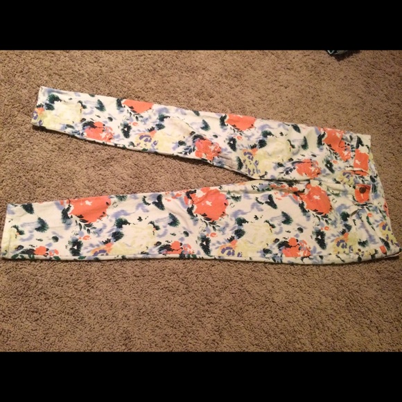 Floral gap jeans