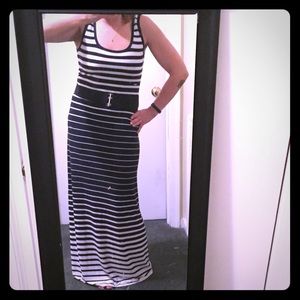 Gorgeous navy & white stripe maxi dress!