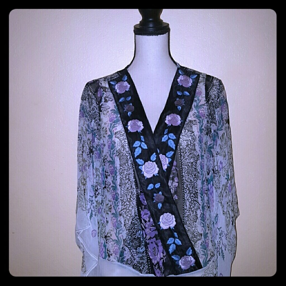Sugar Lips embroidered floral blouse  size L