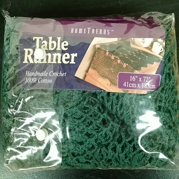 Free..Table runner Kelly Green