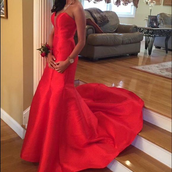 Jovani 2016 runway gown