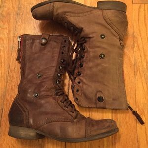 Steve Madden lace up boots w/ red zipper