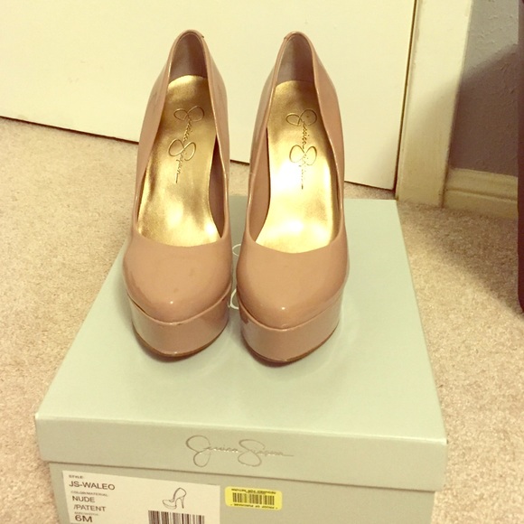 Jessica Simpson nude patent flats