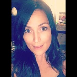 Meet your Posher, Neva