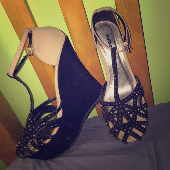 Black and Cream Dollhouse suede platform heels!