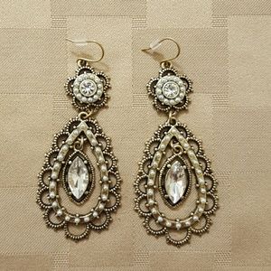 Vintage Pearl/Crystal Floral Earrings
