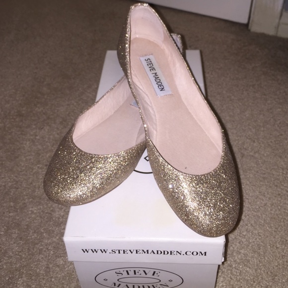 Steve Madden gold glitter flats!!!