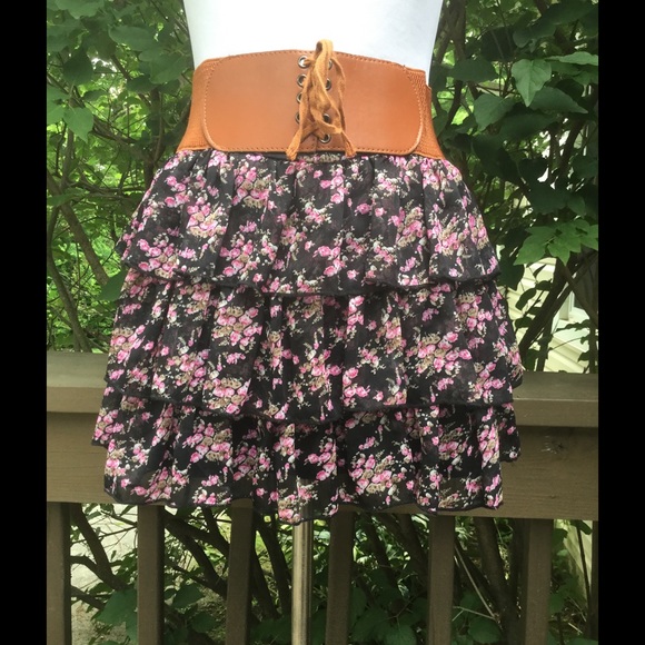 Wildcat Attached Belt Ruffle Skirt