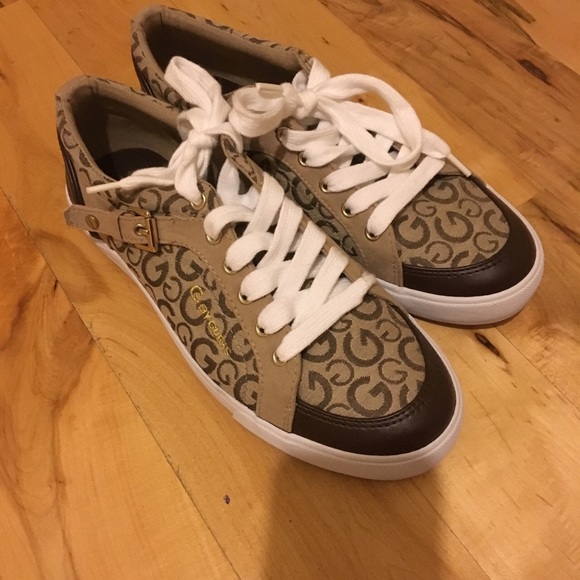 GUESS SHOES