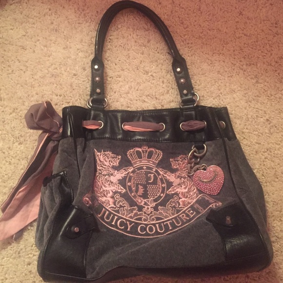 Gray and pink Juicy Couture bag 💕