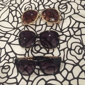 ⭐️ Bundle of sunglasses