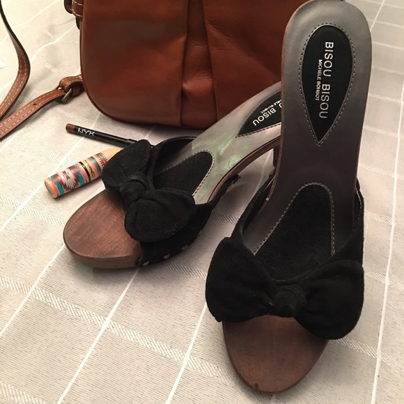 Bisou bisou shoes Find new and preloved Bisou Bisou items at up to 70% off retail prices. Poshmark makes shopping fun, affordable & easy!