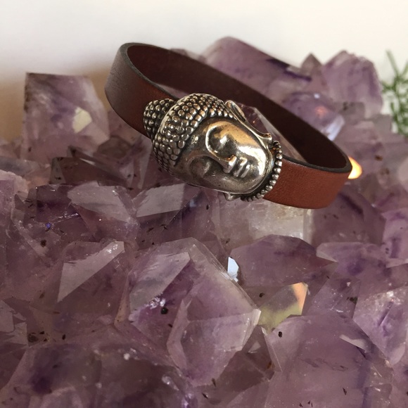 Polished brown leather bracelet, Buddha clasp NWT