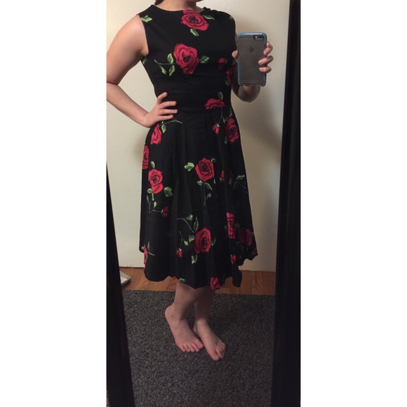 Dresses & Skirts - NWT Black Rose Rockabilly dress! 👗⌛️