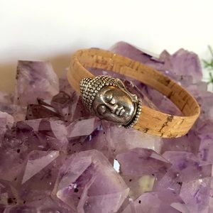 Silver fleck cork leather bracelet Buddha claspNWT