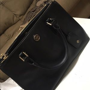 Tory Burch Robinson Medium NO TRADES