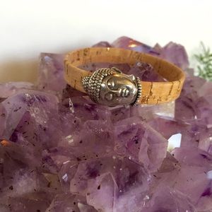 Silver fleck cork leather bracelet Buddha claspNWT