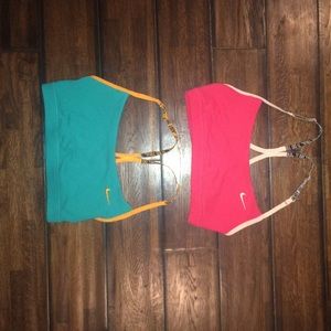 Women's Nike Dry-fit sports bras (2)