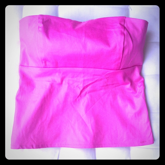 Strapless shiny top, tie it bow on the back