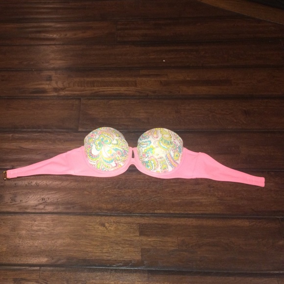 Victoria's Secret padded swim suit top - Picture 1 of 3