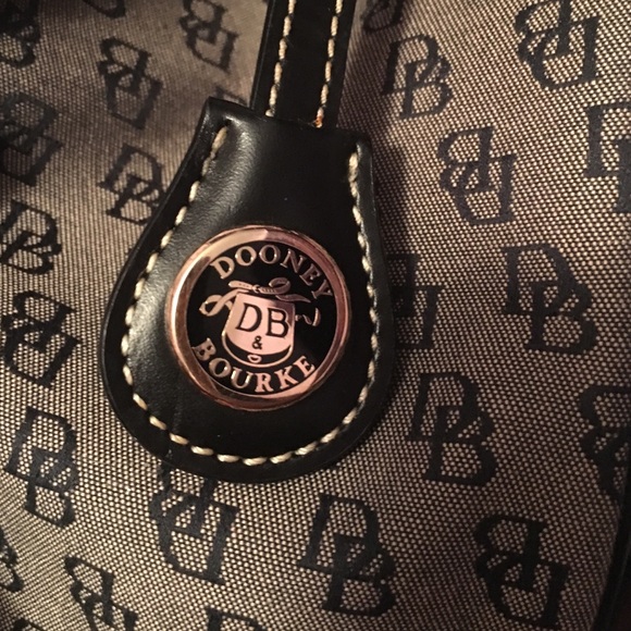 Authentic Dooney &Bourke purse - Picture 2 of 3
