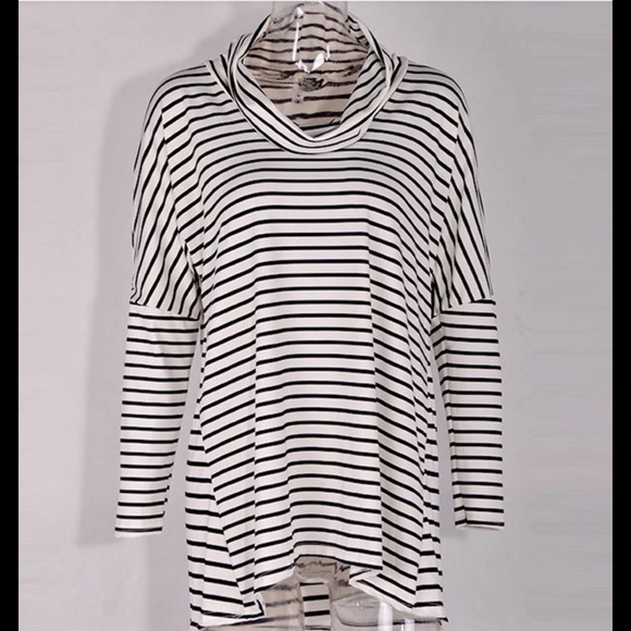 ๐บNEW๐บ Comfy, Cute top!!! - Picture 2 of 4