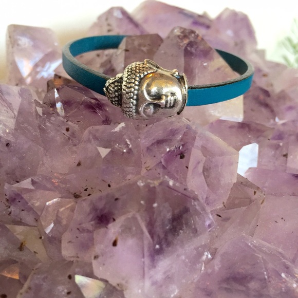 Blue leather bracelet with Buddha magnet clasp NWT