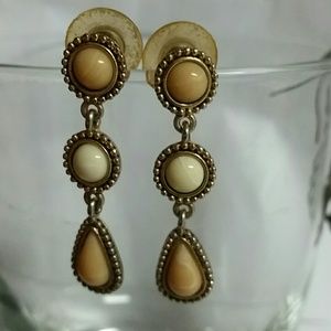 Teardrop earrings