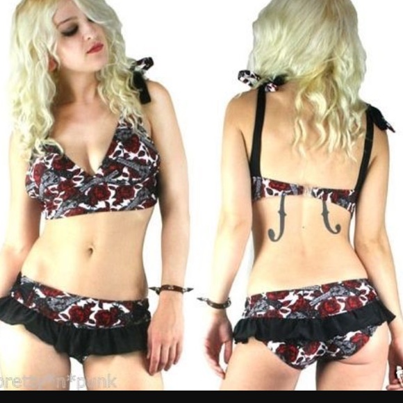 Too fast guns and roses bikini