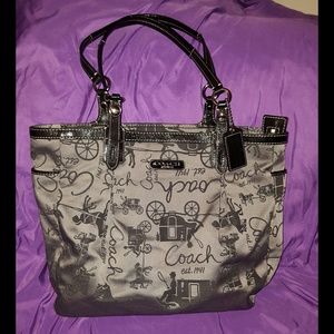Authentic coach bag. In amazing condition.