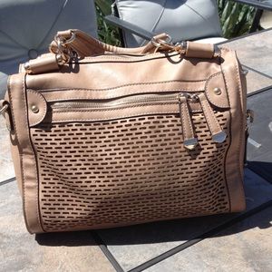 Urban expressions beige skyline satchel
