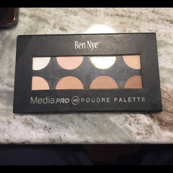 Ben Nye MediaPro HD Powder Palette