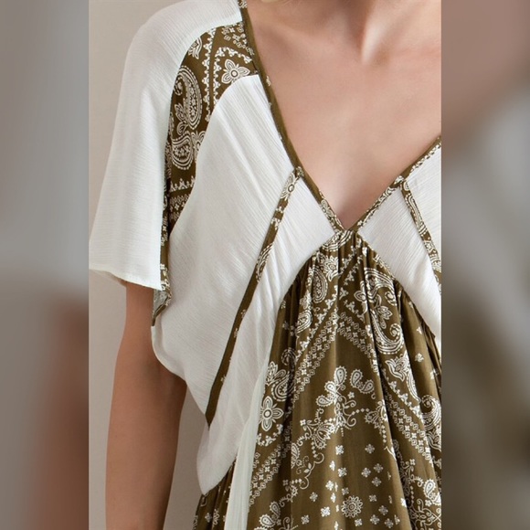 Stunning white/olive flowy dress!👠 LAST ONE - Picture 3 of 3