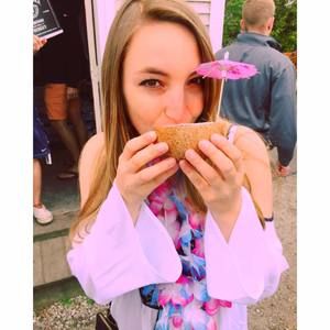 Meet your Posher, Katlyn