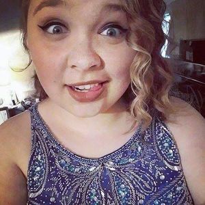 Meet your Posher, Mandy