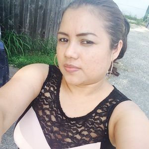 Meet your Posher, Alejandra