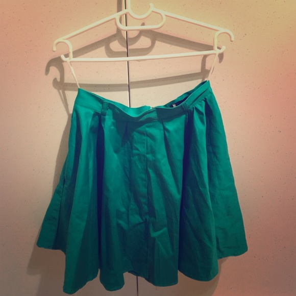 Green skater skirt